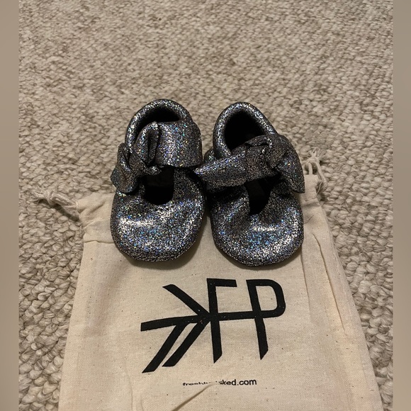 Freshly Picked moccasins - Picture 4 of 5